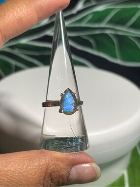Sterling Silver Teardrop Labradorite Ring - Blue Flash